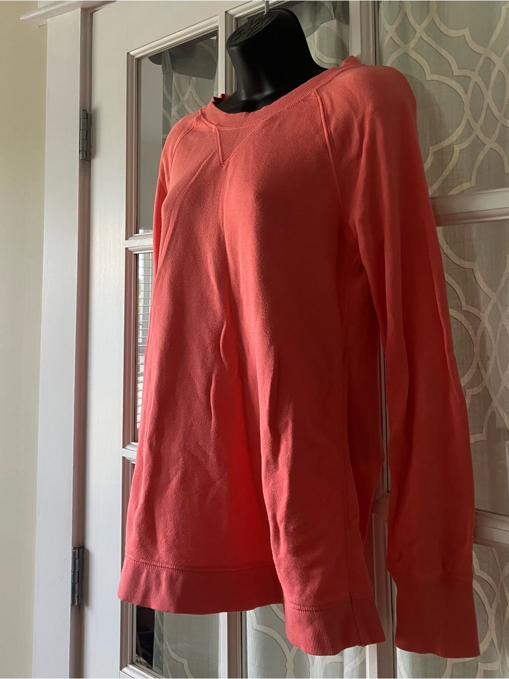 GAP Maternity size M coral pink orange crew neck sweatshirt in good condition